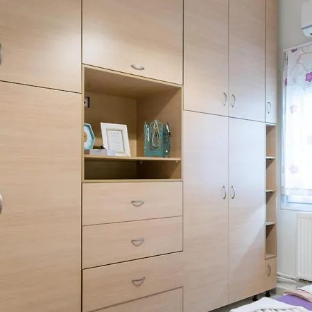 Blue Iris: Stylish Just 10 Minutes Walk From Old Town Chania Apartment
