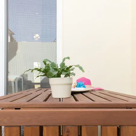 Apartman Blue Iris: Stylish Just 10 Minutes Walk From Old Town Chania Hriszí Aktí Haniá