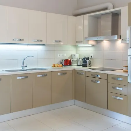 Appartement Blue Iris: Stylish Just 10 Minutes Walk From Old Town Chania La Canée