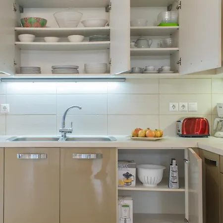 Blue Iris: Stylish Just 10 Minutes Walk From Old Town Chania La Canea