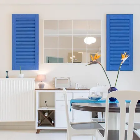 Apartman Blue Iris: Stylish Just 10 Minutes Walk From Old Town Chania
