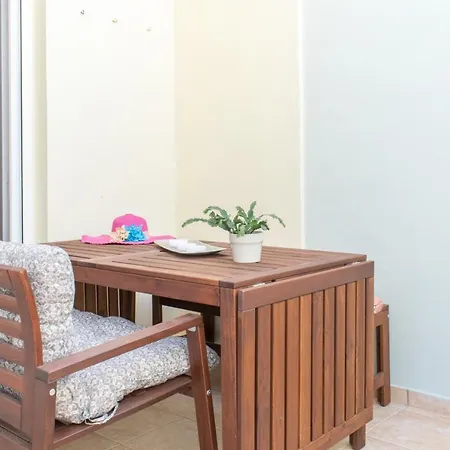 Blue Iris: Stylish Just 10 Minutes Walk From Old Town Chania Apartman *