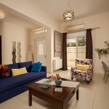 Blue Iris: Stylish Just 10 Minutes Walk From Old Town Chania