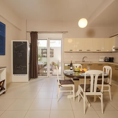 Blue Iris: Stylish Just 10 Minutes Walk From Old Town Chania Apartment Chania (Crete)