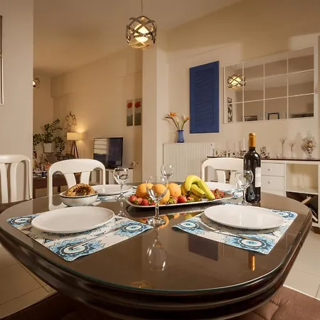 Blue Iris: Stylish Just 10 Minutes Walk From Old Town Chania *