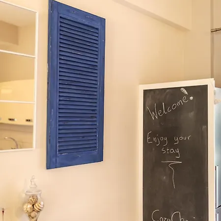 Blue Iris: Stylish Just 10 Minutes Walk From Old Town Chania Apartment Chania (Crete)