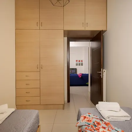 Apartment Blue Iris: Stylish Just 10 Minutes Walk From Old Town Chania