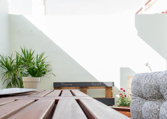 Blue Iris: Stylish Just 10 Minutes Walk From Old Town Chania Apartment Chania (Crete)