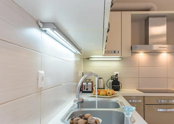 Apartment Blue Iris: Stylish Just 10 Minutes Walk From Old Town Chania Chania (Crete)