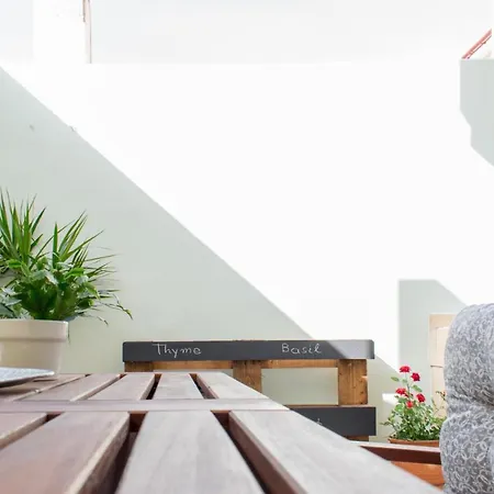 Blue Iris: Stylish Just 10 Minutes Walk From Old Town Chania Apartmán Chania (Crete)